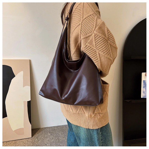 CHIC CHOC HANDBAG (BROWN) BG052